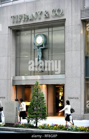 Tiffany & Co. store auf Chuo-dori Straße, Luxus Shopping- und Entertainmentviertel, Ginza, Tokyo, Japan, Asien Stockfoto