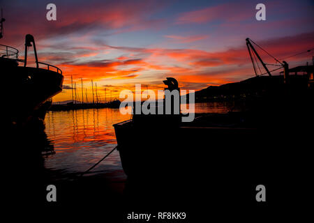 Sonnenuntergang von Küçükkuyu marina Stockfoto