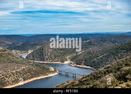 Tajo Flusses bei öffentlichen Monfrague Naturpark in Caceres Spanien Stockfoto