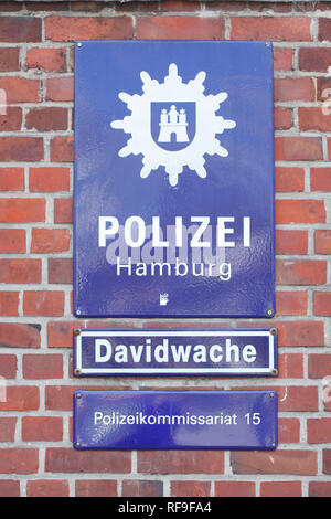 Schild Polizeistation Davidwache, Polizei Kommissariat 15, Reeperbahn, Hansestadt Hamburg, Deutschland Ich Schild Polizeistation Davidwache, Polizeiko Stockfoto