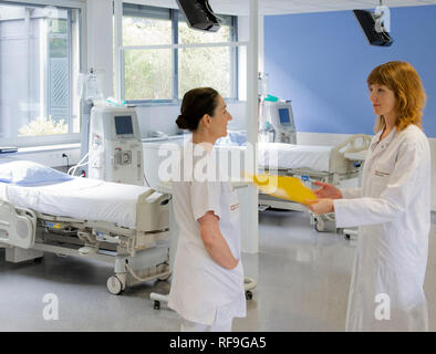 Private Hospital "Clinique Saint Exupery de Toulouse", Klinik in der Behandlung von Nierenerkrankungen spezialisiert, Nierenerkrankungen. Dialyse, Dialyse Stockfoto