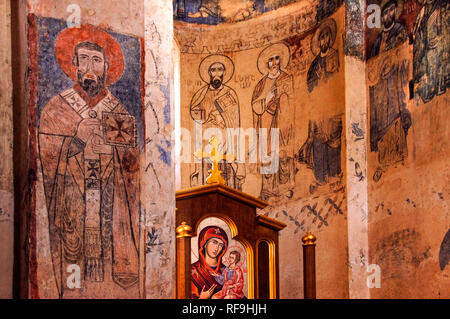10. Jahrhundert armenisch-orthodoxe Kathedrale des Heiligen Kreuz auf der Insel Akdamar. See Van, Türkei Stockfoto