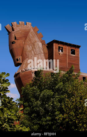 Replik der hölzernen Pferd von Troja am Eingang der archäologischen Stätte von Troja. Truva, Canakkale, Marmara, den Westen der Türkei Stockfoto
