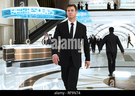 Erscheinungsdatum: Juni 19, 2019 Title: Männer in Schwarz: Internationale Studio: Columbia Pictures Regie: F. Gary Gray PLOT: Die Männer in Schwarz sind immer die Erde vom Abschaum des Universums geschützt. In diesem neuen Abenteuer, packen Sie Ihre größte Bedrohung für Datum: ein Maulwurf in die Männer in Schwarz. STARRING: CHRIS HEMSWORTH als H. (Credit Bild: © Columbia Pictures/Entertainment Bilder) Stockfoto