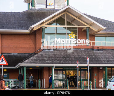 Eingang zu Morrisons Supermarkt store in Cheadle Heide, Stockport, England, Großbritannien Stockfoto