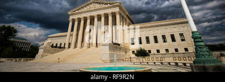 Die Vorderseite des US Supreme Court in Washington, DC. Stockfoto