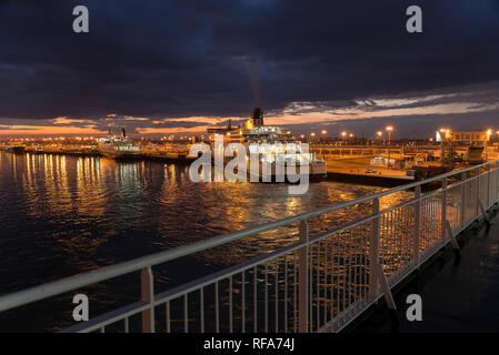 Calais Hafen Fährüberfahrt, Dover-Calais, Stockfoto