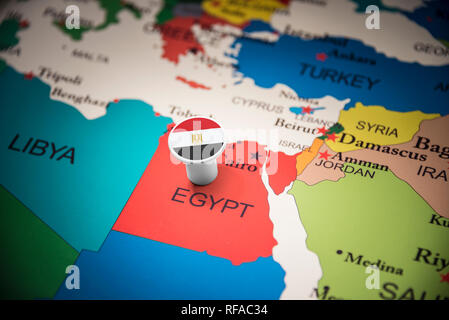Ägypten gekennzeichnet mit einem Fähnchen auf der Karte Stockfoto
