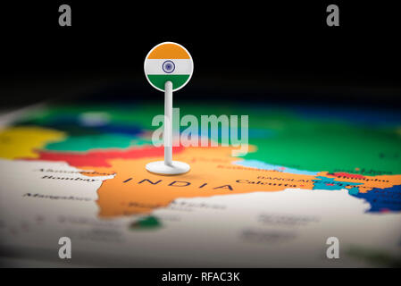 Indien markiert mit einer Flagge auf der Karte Stockfoto
