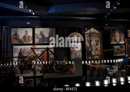 Im Museo della Scienza. Bild Leonardo Parade, Bav zum 500. Geburtstag von Leonardo da Vinci. Milano, Januar 23th, 2019 Stockfoto