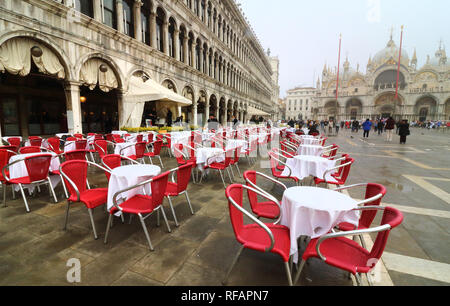 Venedig, Italien. 8 Nov, 2018. Piazza San Marco (Markusplatz) im Herzen der Stadt Venedig gesehen. Credit: Keith Mayhew/SOPA Images/ZUMA Draht/Alamy leben Nachrichten Stockfoto