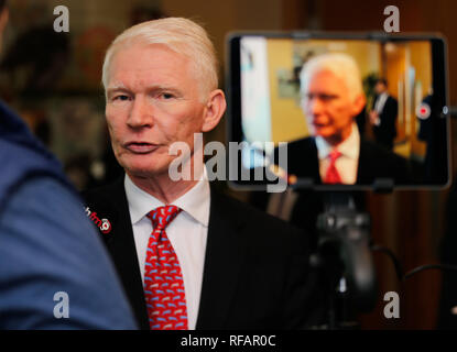 Das Stadion Old Trafford, Manchester, UK. 24. Januar 2019. Betfred Super League 2019 Offizielle Saison starten, Eamonn McManus, CEO von St Helens RLFC. Credit: Touchlinepics/Alamy leben Nachrichten Stockfoto