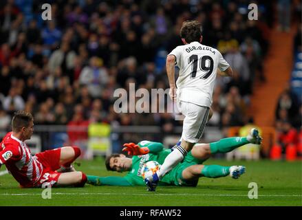 Madrid, Spanien. 24 Jan, 2019. Fußballspiel zwischen Real Madrid vs Girona der 2018/2019 King's Cup, im Santiago Bernabeu, Madrid. (Foto: Jose L. Cuesta/261/Cordon drücken). Odriozola Credit: CORDON PRESSE/Alamy leben Nachrichten Stockfoto
