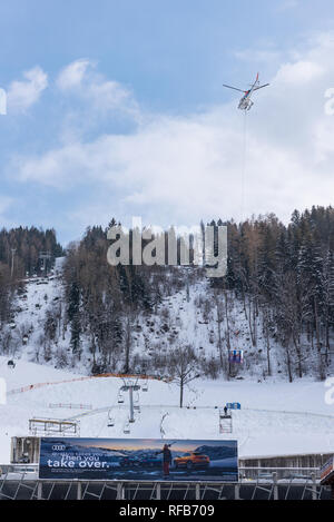 Schladming, Steiermark, Österreich. 25 Jan, 2019. Bauarbeiten und Helikopter Transport auf der Planai Stadion vor dem Nightrace in Schladming, Men's World Cup Nachtslalom 29.01.2019 - 22 Nachtslalom auf der Planai Credit: Tomasz Koryl/Alamy leben Nachrichten Stockfoto