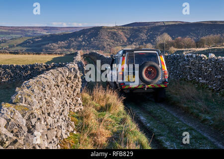 Land Rover auf einem Green Lane in der Nähe von bradwell. Nationalpark Peak District, Derbyshire, England. Stockfoto