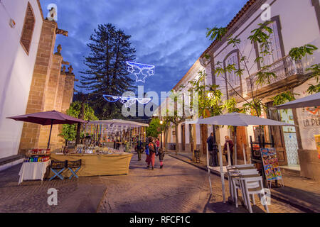 Nacht am Hauptplatz in Telde, Gran Canaria, Spanien Stockfoto