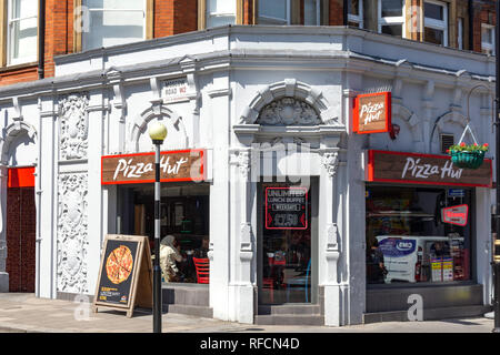 Pizza Hut Restaurant, Queensway, Bayswater, Westminster, London, England, Vereinigtes Königreich Stockfoto