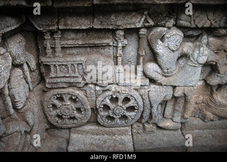 Steinmetzarbeiten am Borobudur buddhistischen Tempel, Muntilan, Zentraljava, Indonesien. Stockfoto