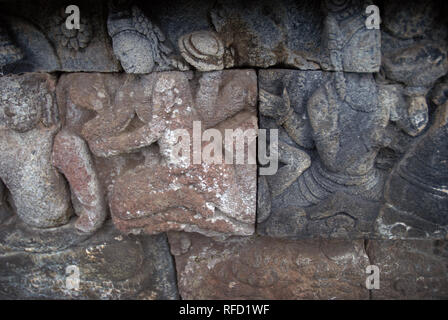 Steinmetzarbeiten am Borobudur buddhistischen Tempel, Muntilan, Zentraljava, Indonesien. Stockfoto