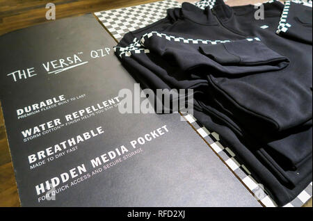 Vans ist ein Skateboard Schuhe und Bekleidung Einzelhandel mit einem Speicher auf 34th Street, New York, USA Stockfoto