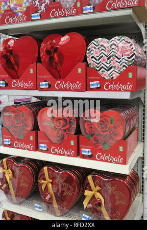 Traditionelle Valentines Tag anzuzeigen, Kmart, NYC, USA Stockfoto