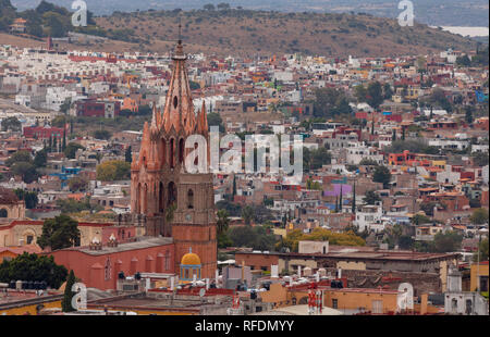 Parroquia de San Miguel Arcángel, die Pfarrkirche von San Miguel de Allende, Mexiko. Stockfoto