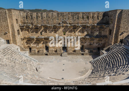 Aspendos, Türkei - Anzeige eines der am besten erhaltenen römischen Theater der Welt, Aspendos ist eine wichtige Touristenattraktion in der Türkei Stockfoto