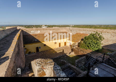 Castro Marim, Portugal, Interieur der mittelalterlichen Burg von Castro Marim, Algarve, Portugal. Stockfoto