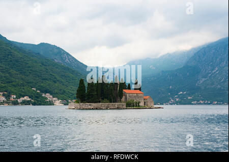 Benediktinerkloster, Saint Georges, Insel, Bucht von Kotor, Perast, Montenegro Stockfoto