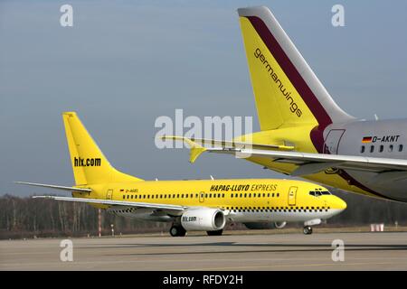 DEU, Deutschland: Köln International Airport. Germanwings HLX Boeing 737 und Airbus A319. Stockfoto