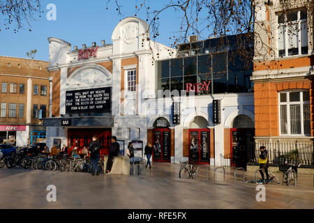 Eine allgemeine Ansicht von Ritzy Kino in Brixton, London Stockfoto