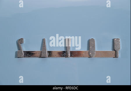 1958 Plymouth Savoy - klassische amerikanische Limousine aus den Flossen und Chrom ära Stockfoto