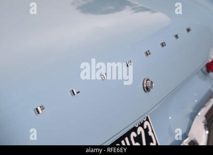 1958 Plymouth Savoy - klassische amerikanische Limousine aus den Flossen und Chrom ära Stockfoto