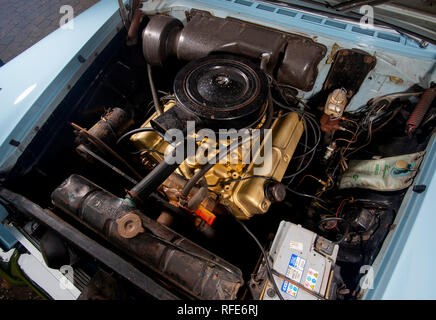 1958 Plymouth Savoy - klassische amerikanische Limousine aus den Flossen und Chrom ära Stockfoto