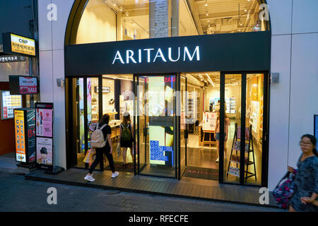 SEOUL, Südkorea - ca. Mai 2017: Aritaum shop in Seoul. Stockfoto