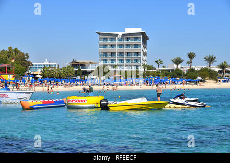 Ayia Napa, Zypern - 1. November. 2018. Allgemeine Ansicht schöne Makronissos Beach Resort Stockfoto