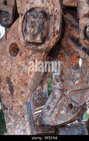 Close-ups auf die hydraulische Kiefer einer Schrottschere. Stockfoto