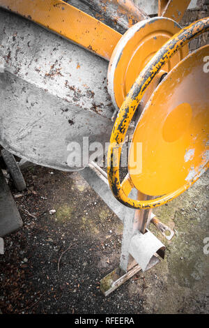 Close-up von cement Mixer auf einer Baustelle. In Arbeit. Stockfoto