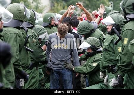 DEU Deutschland Weeze: die Polizei, die Ausübung der deutschen und niederländischen Polizei Einheiten. Stockfoto