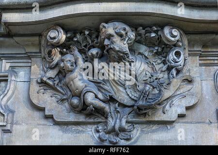 Relief an der Fürstbischöflichen Schloss Münster, Münster, Nordrhein-Westfalen, Deutschland Stockfoto