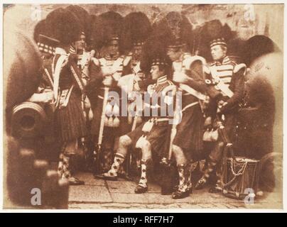 Der 42nd Gordon Highlanders, Edinburgh Castle. Artist: David Octavius Hill (Britisch, Perth, Schottland 1802-1870 Edinburgh, Schottland); Robert Adamson (Britisch, St. Andrews, Schottland 1821-1848 St. Andrews, Schottland). Fotografie Studio: Hill und Adamson (British, 1843-1848) aktiv. Datum: 1843-47. Museum: Metropolitan Museum of Art, New York, USA. Stockfoto