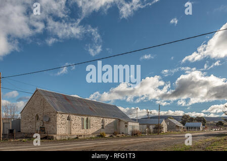 SUTHERLAND, SÜDAFRIKA, August 7, 2018: Eine historische Kirche in Sutherland in der Northern Cape Provinz Stockfoto