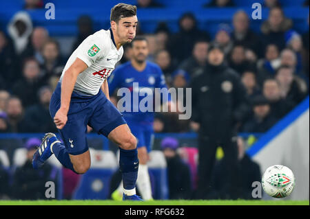 LONDON, UK, 24. Januar Tottenham Mittelfeldspieler Harry Winks in Aktion während der carabao Pokalspiel zwischen dem FC Chelsea und Tottenham Hotspur an der Stamford Bridge, London am Donnerstag, den 24. Januar 2019. (Photo Credit: MI Nachrichten & Sport) Stockfoto