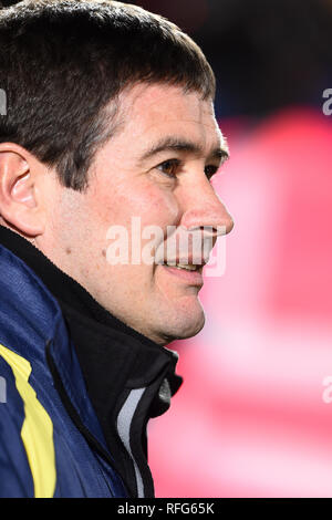 BURTON-on-Trent, Großbritannien, 23. Januar. Burton Albion Manager Nigel Clough während der carabao Pokalspiel zwischen dem Burton Albion und Manchester City an der Pirelli Stadium, Burton upon Trent am Mittwoch, 23. Januar 2019. (Credit: MI Nachrichten & Sport) Stockfoto