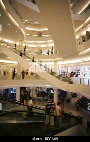 THA Thailand Bangkok Paragon Center. modernes Einkaufszentrum am Siam Platz eröffnet 2006. | Stockfoto