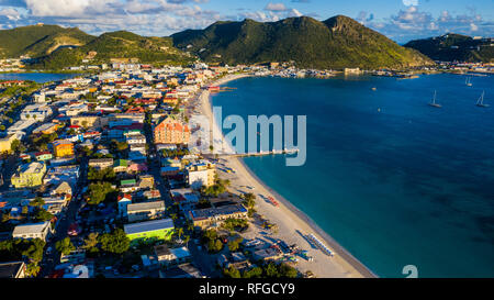 Great Bay Beach, Philipsburg, St. Martin, St. Martin, Insel Sint Maarten Karibik Stockfoto