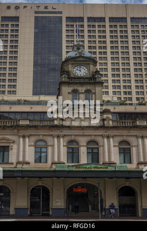 Australien, Queensland, Brisbane, Central Station & Sofitel Stockfoto