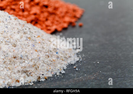 Mineral chemische Dünger in soli Betrieb helfen, zu wachsen Stockfoto