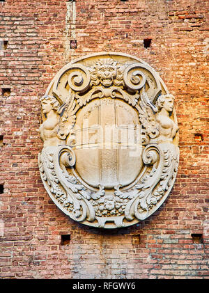 Wappen von Mailand an der Wand des Castello Sforzesco Sforza Schloss. Mailand, Lombardei, Italien. Stockfoto