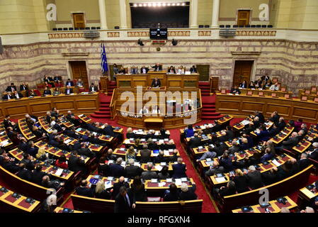 Athen, Griechenland. 25 Jan, 2019. Ansicht des griechischen Parlaments, während der Sitzung. Credit: Dimitrios Karvountzis/Pacific Press/Alamy leben Nachrichten Stockfoto